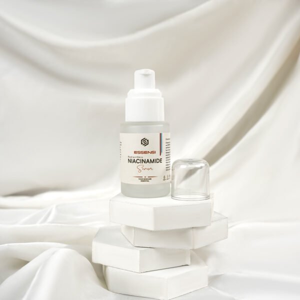 RadiantSkin Niacinamide Face Serum - Image 2